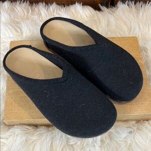 Women's Black Slip-On Shoes